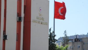 Mardin’de kendilerini başsavcı olarak tanıtan zanlılar tutuklandı