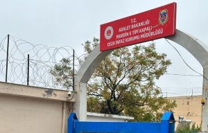 Kızıltepe’de 15 yıl hapis cezasıyla aranan firari hükümlü yakalandı