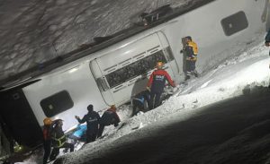 Mardin’den yola çıkan yolcu otobüsü devrildi: 4 ölü, 32 yaralı