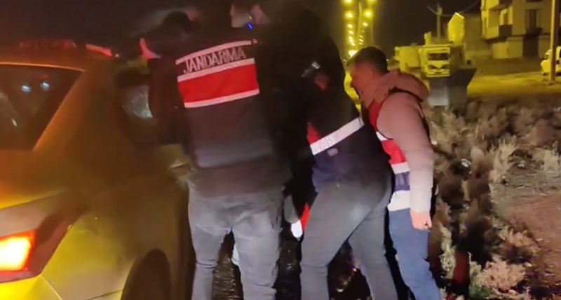 Kızıltepe’de Ticari Taksiden Uyuşturucu Çıktı!