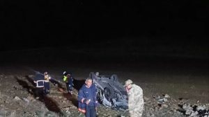 Mardin’de otomobil şarampole devrildi: 2 ölü