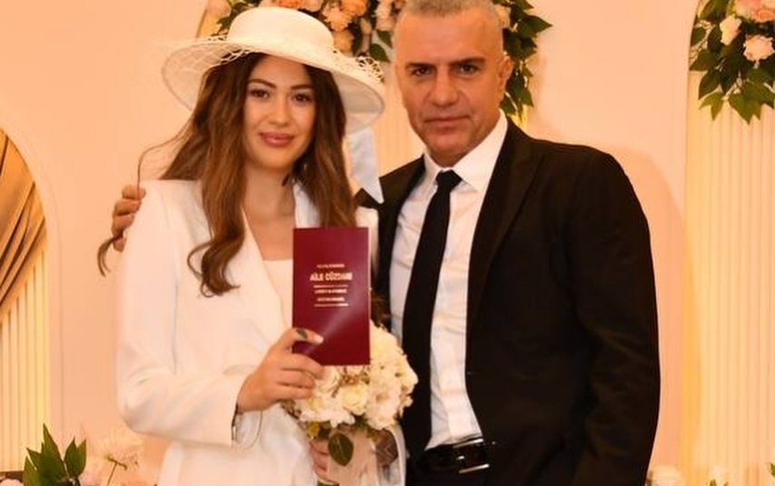 Mardinli şarkıcı, 15 yaş küçük sevgilisiyle sessiz sedasız evlendi