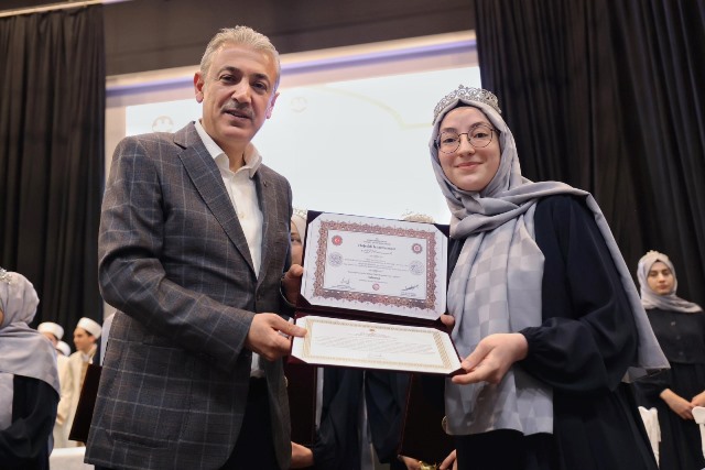 Mardin’de 128 öğrenci hafızlık icazetini aldı