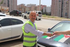 Mardin’de bir hayırsever, otomobilini Filistinliler için bağışladı