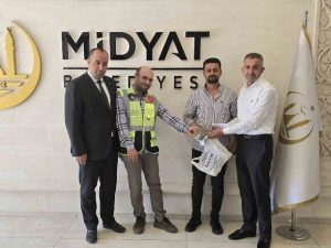 Midyat’ta Temizlik Görevlisinden Örnek Davranış