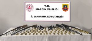 Mardin’de silah ve mühimmat kaçakçılarına yönelik 6 adrese operasyon