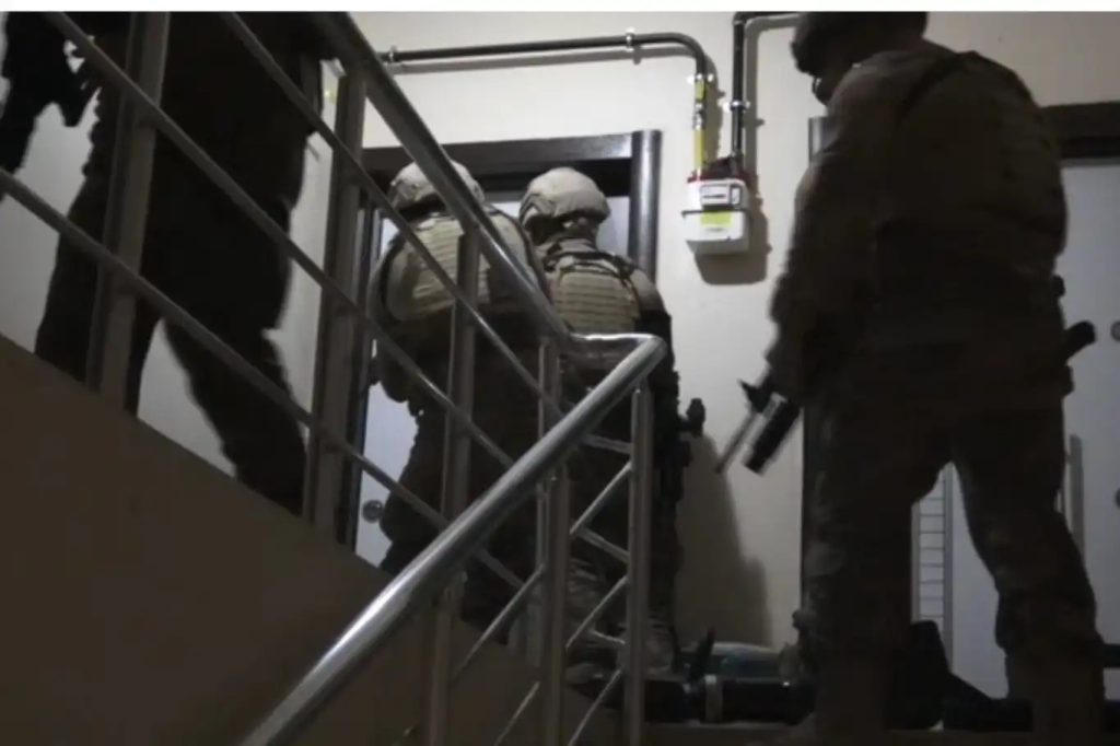 Mardin’de zehir tacirlerine eş zamanlı operasyon: 6 gözaltı