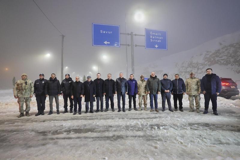 Mardin Valisi Akkoyun karla mücadele çalışmalarını inceledi