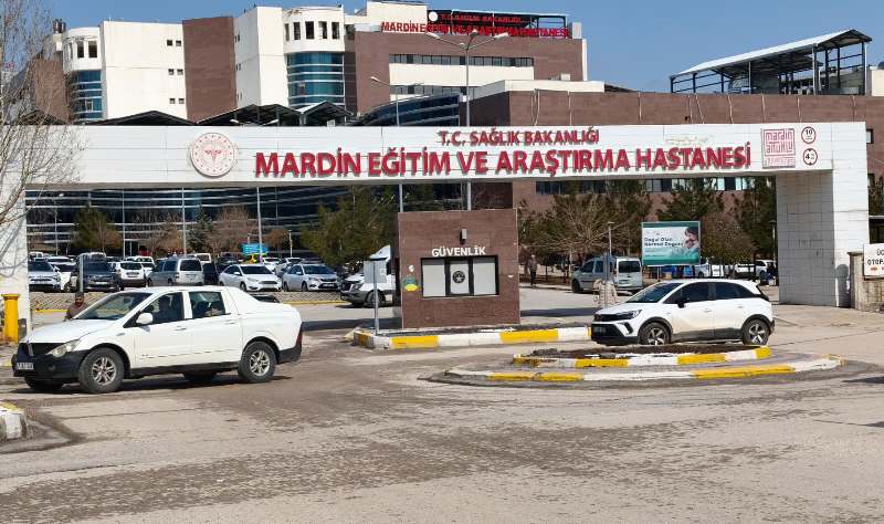 Mardin’de balkondan düşen genç kız hayatını kaybetti